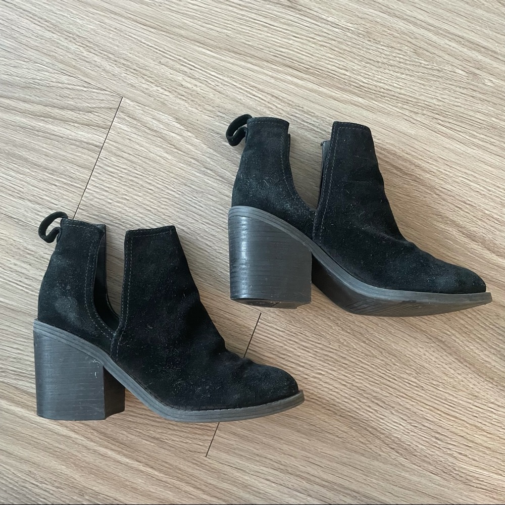 Steve Madden Booties 🖤